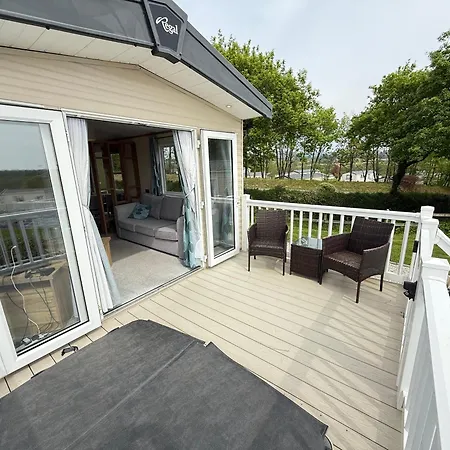 ロッジ Rural Retreat Chy Kensa A Hot Tub Haven *